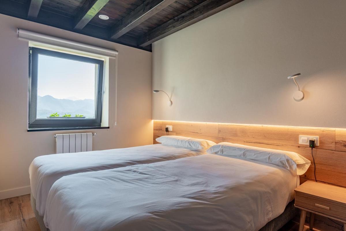 Apartamentos Picabel Onís Esterno foto