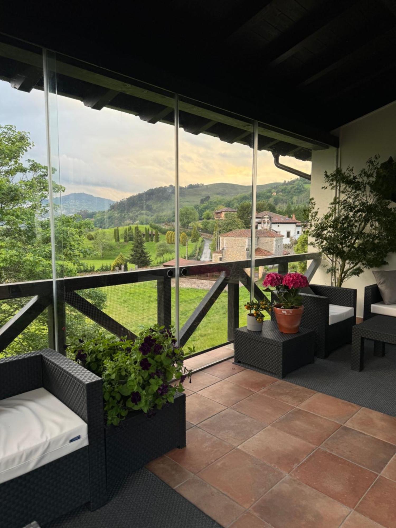 Apartamentos Picabel Onís Esterno foto